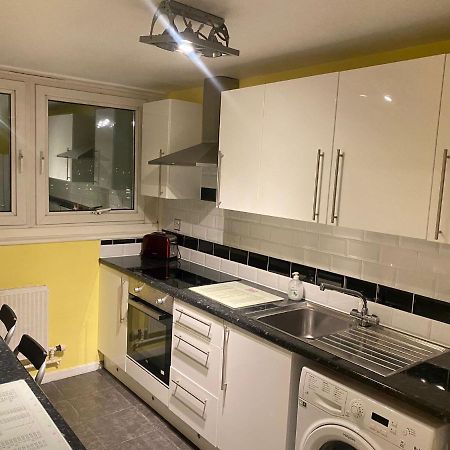 Victoria Centre Apartments In The Victoria Centre Shopping Centre - Nottingham City Centre - 24 Hour Access - Most Central Location, Kitchen - Sunday Check-Out 1Pm - Opposite Hilton By Restaurants & Shops - Outdoor Parking Cars Or Vans Five Pounds A Zewnętrze zdjęcie