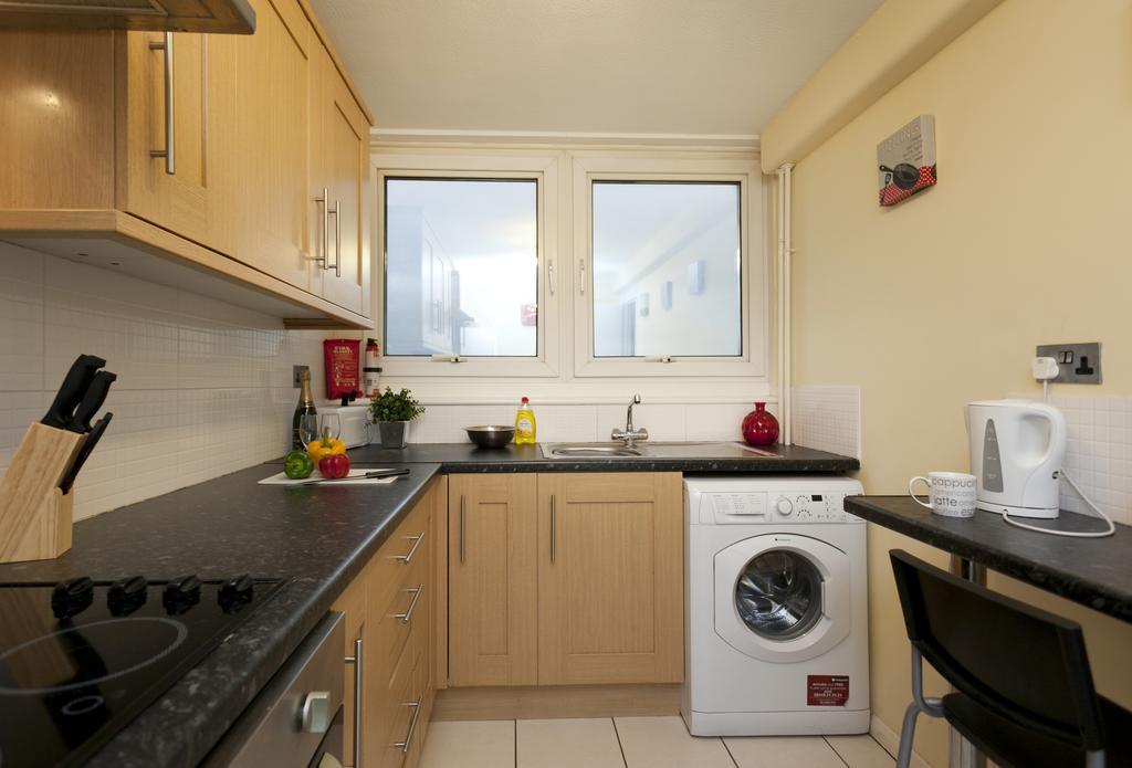 Victoria Centre Apartments In The Victoria Centre Shopping Centre - Nottingham City Centre - 24 Hour Access - Most Central Location, Kitchen - Sunday Check-Out 1Pm - Opposite Hilton By Restaurants & Shops - Outdoor Parking Cars Or Vans Five Pounds A Zewnętrze zdjęcie
