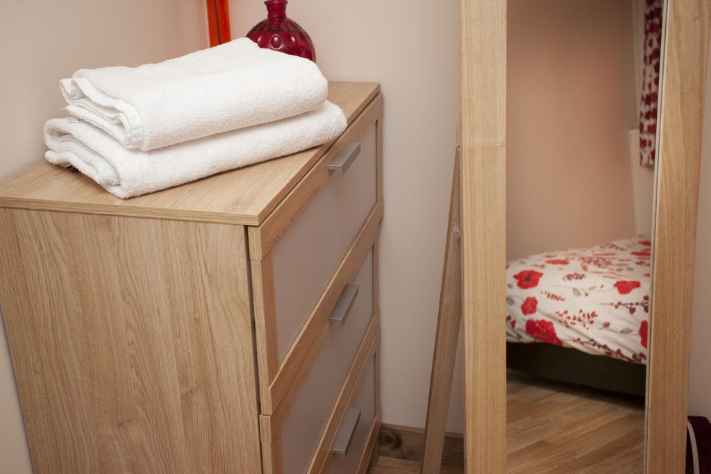 Victoria Centre Apartments In The Victoria Centre Shopping Centre - Nottingham City Centre - 24 Hour Access - Most Central Location, Kitchen - Sunday Check-Out 1Pm - Opposite Hilton By Restaurants & Shops - Outdoor Parking Cars Or Vans Five Pounds A Zewnętrze zdjęcie